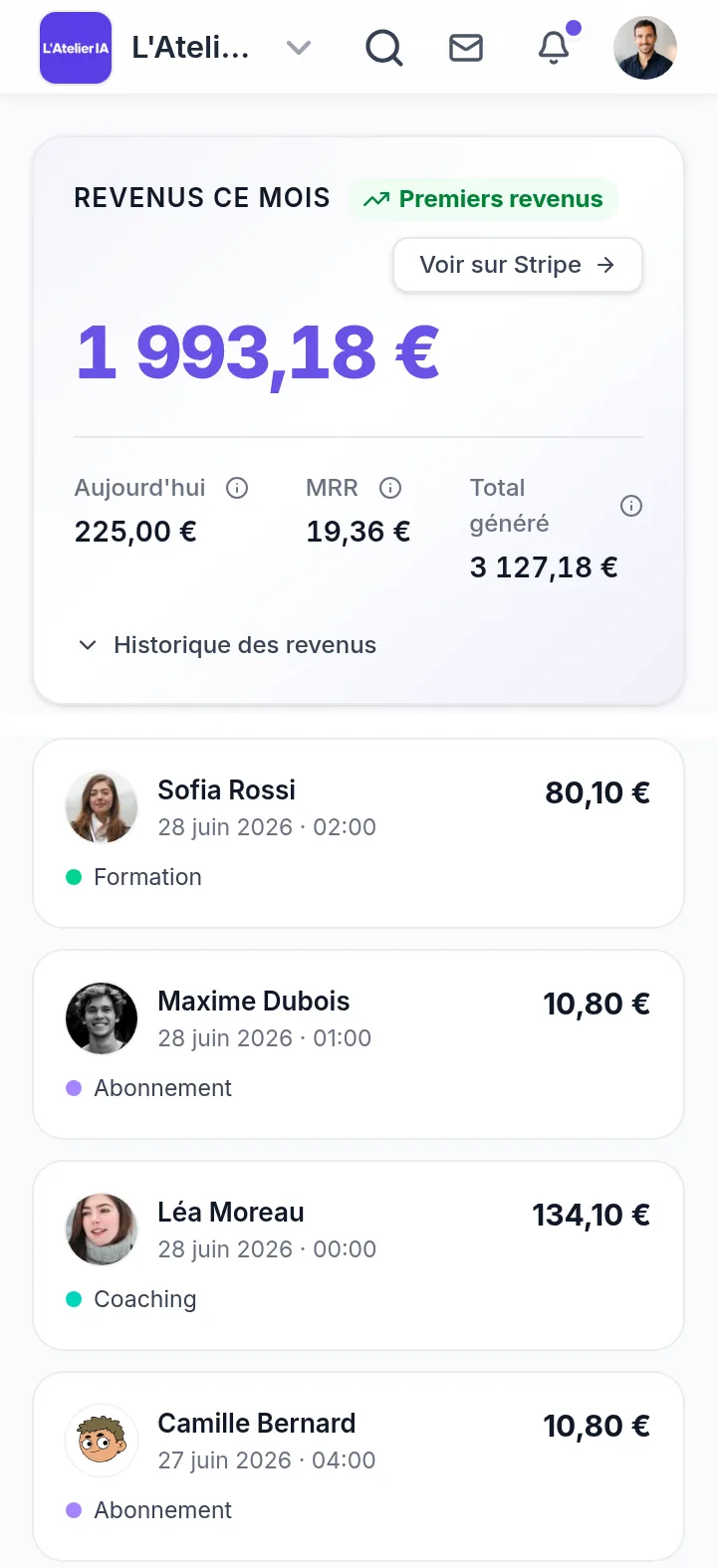 Dashboard créateur Yoocamp sur mobile : revenus du mois et ventes en temps réel